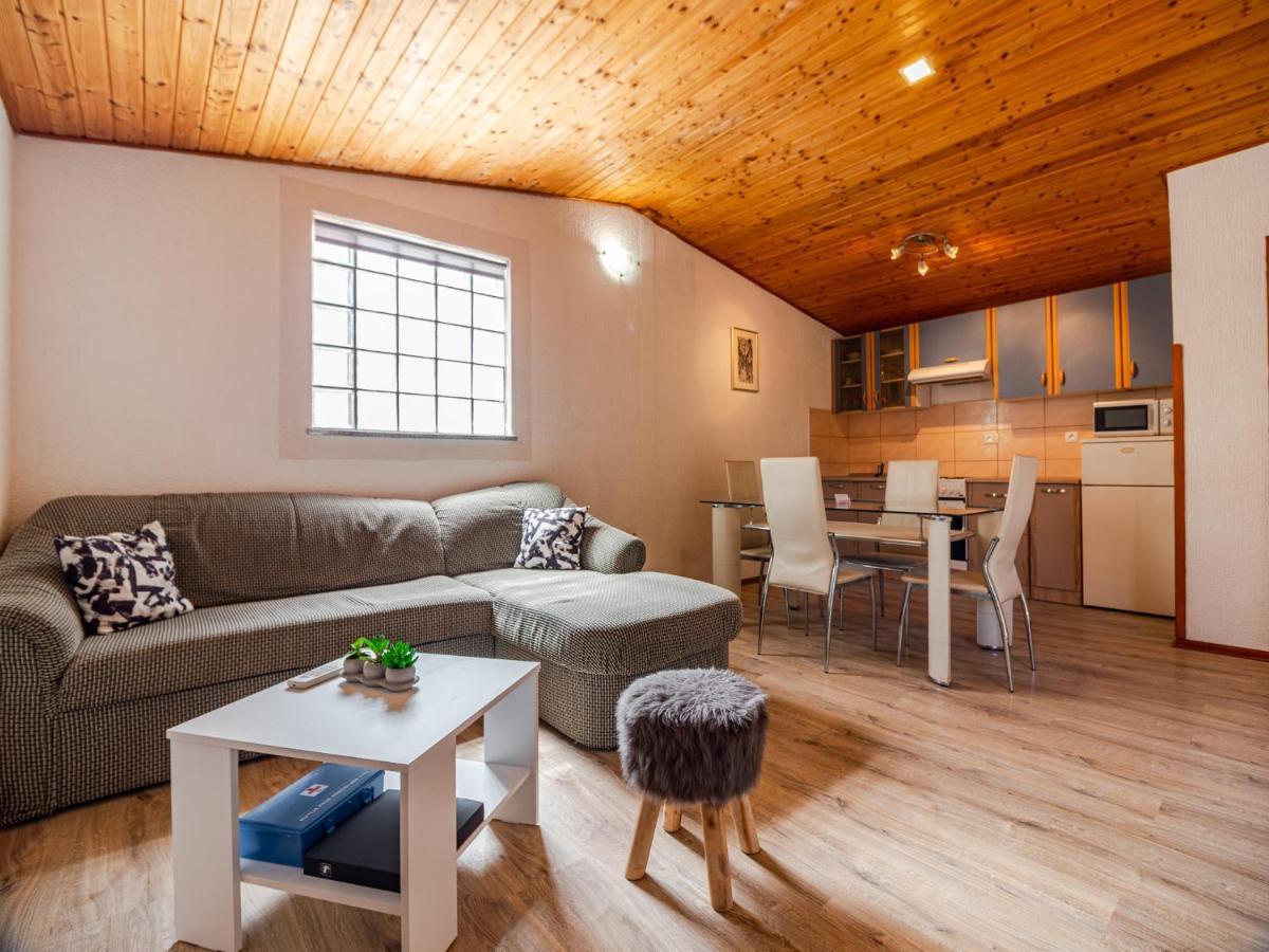Apartmani Arijana Medulin Kültér fotó